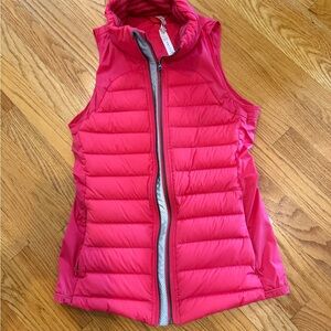 Lululemon Fluffed Up Vest in Pink in Size 6